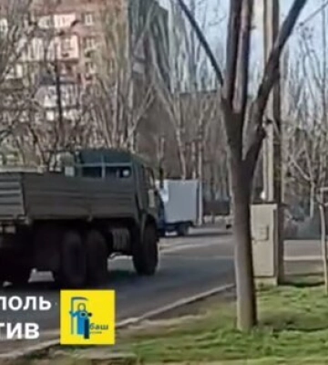 Російські загарбники поновили переміщення бойової техніки під Маріуполем, - Андрющенко. ВIДЕО
