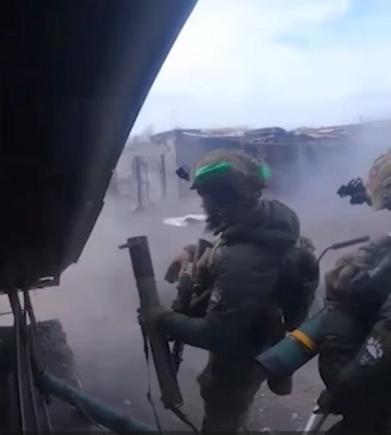 ССО опубликовали видео уличных боев в Бахмуте