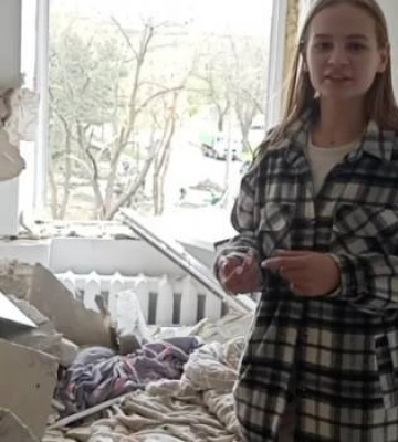 Журналістка видання «НикВести» опинилася під завалами після влучання російської ракети в її будинок у Миколаєві