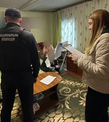У Сумах поліцейські повідомили про підозру жінці у сутенерстві