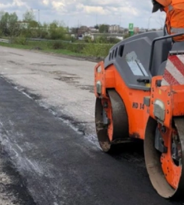 Розпочався ямковий ремонт об’їзної дороги Городка
