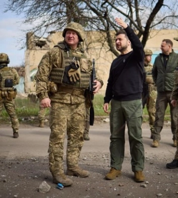 Зеленський відвідав позиції ЗСУ в Авдіївці