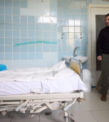 Зеленский посетил госпиталь в Донецкой области и наградил военнослужащих