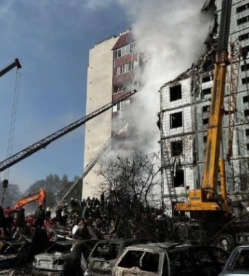 Ракетный удар по многоэтажке в Умани: количество жертв снова выросло