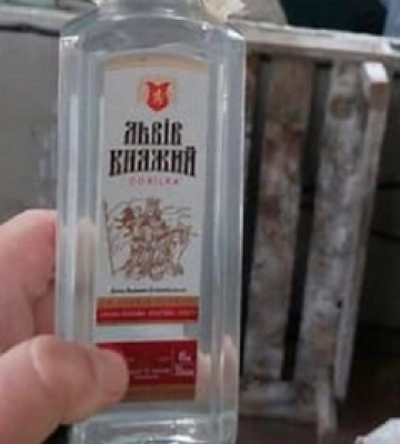 Муніципали знайшли під Луцьком підпільну «наливайку» 