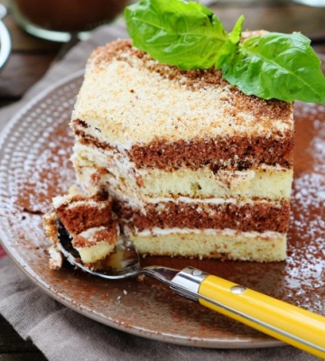Популярный и вкусный. Рецепт классического торта &quot;Сметанник&quot;