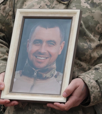 Рівне провело в останню дорогу воїна, який загинув на Луганщині