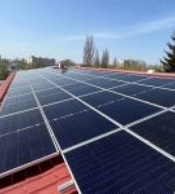 Energy Act For Ukraine Foundation встановлює сонячні панелі та системи збереження енергії в лікарнях у Чернігові та на Київщині