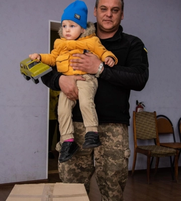 У Миколаєві допомагають багатодітним родинам та сімʼям ВПО, що опинилися в складних життєвих обставинах