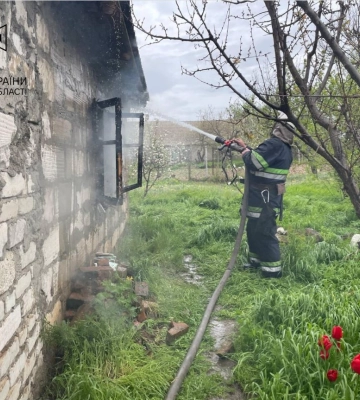 У селі Білгород-Дністровського району через коротке замикання ледь не згорів будинок