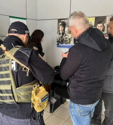 В Одесі чоловік користувався підробленим водійським посвідченням