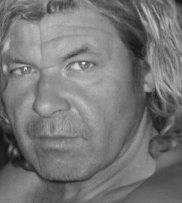 Скончался в больнице. Украинский рок-музыкант умер в результате ракетного удара по Умани