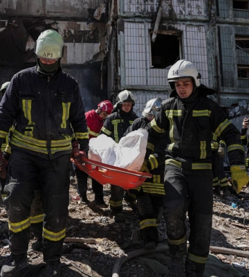Ракета РФ попала в многоэтажку в Умани — число жертв возросло до 6 человек (ФОТО, ВИДЕО)