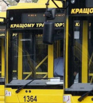 На вихідних через ремонт на вулиці Гетьмана у Києві змінять маршрути тролейбуси №3 та №9-К (схеми)