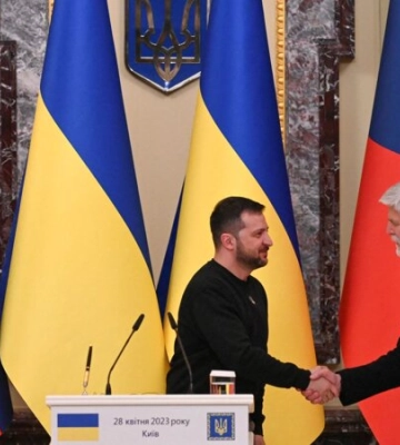 Україна і Чехія разом вироблятимуть зброю та боєприпаси — президент Павел