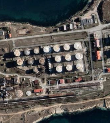 &quot;Бавовна&quot; в Севастополі: нафтобазу в Козачій Бухті навіть видно з космосу