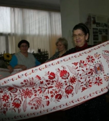 В оккупированном Мелитополе умерла известная мастер художественной вышивки – ее работы находятся по всему миру 