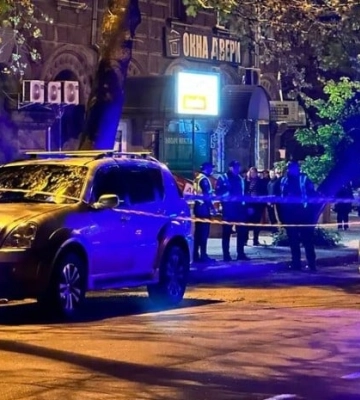 В Николаеве мужчина бросил гранату после того, как ему не дали 2 гривны: есть пострадавшие. Видео