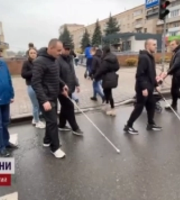 У Рівному створили табір для занять з військовими, котрі втратили зір. ВІДЕО