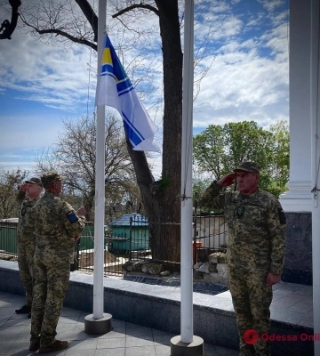 Годовщина создания Военно-морского флота: на Думской площади подняли флаг ВМС (фото, видео)
