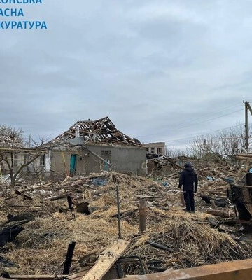 Окупанти обстріляли з РСЗВ Херсонську область: є загибла та поранені