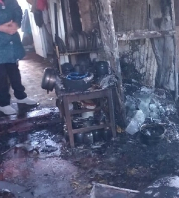На Вінниччині поліцейський загасив пожежу у будинку (відео)