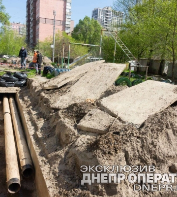 У Соборному районі Дніпра триває капремонт теплової мережі: відео