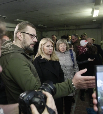 Президент Словакии увидела последствия российской оккупации во время визита на Черниговщину