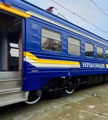 Електричка з Дніпра до Запоріжжя: у травні змінюється розклад руху. Подробиці