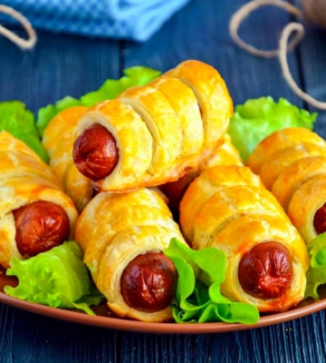 Сосиски в тесте с яблоками и горчицей: необычно, просто и безумно вкусно