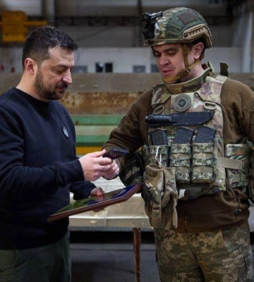 Зеленський відвідав позиції ЗСУ в Авдіївці