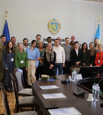 Американські хірурги у Львові відновлювали обличчя жертвам війни