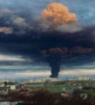 После &quot;хлопка&quot; в Крыму стало тревожно и началась эвакуация семей российских военных