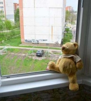 В Одесі дворічна дівчинка та її мама загинули після падіння з 16 поверху