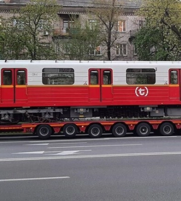 До Києва вже привезли перші вагони метро із Варшави