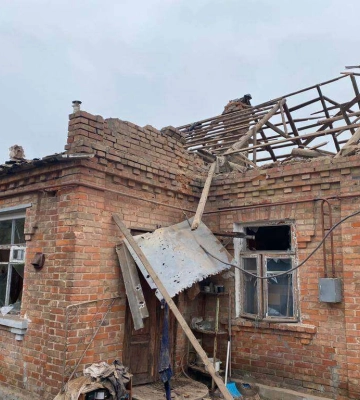 РФ двічі вгатила по Нікополю: є руйнування та жертви