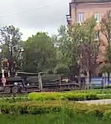 В захваченном Мариуполе впервые заметили перемещение танков Т-90 - советник мэра