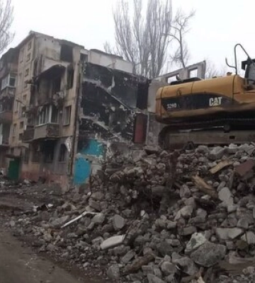 В окупованому Маріуполі росіяни знищили вже понад 300 будинків, - Андрющенко. ФОТО
