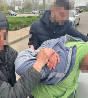 СБУ затримала інформатора рф, який «зливав» дані про оборону заводів на Одещині
