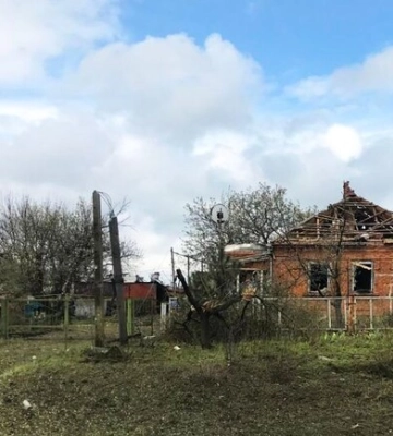 У Запорізькій області окупанти поцілили по кладовищу, складам та житловим будинкам