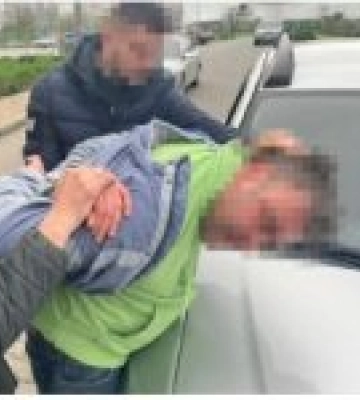 СБУ затримала ворожого інформатора, який «зливав» до рф інформацію про оборону заводів на Одещині
