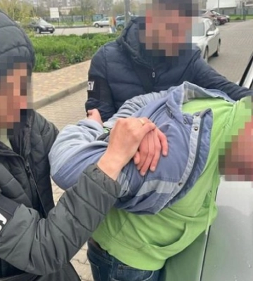“Зливав” окупантам інформацію про оборону заводів на Одещині, – СБУ затримала інформатора