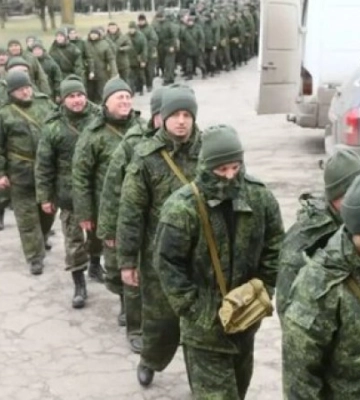 У Маріуполі окупанти відновили "призов" до армії