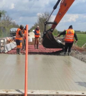 На Львівщині ремонтують міст на автошляху до Волинської області