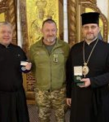 Державна прикордонна служба нагородила владику Михайла Бубнія