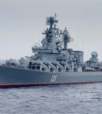 Кораблі окупантів майже не заходять до бухти Севастополя після пожежі на нафтобазі — Гуменюк