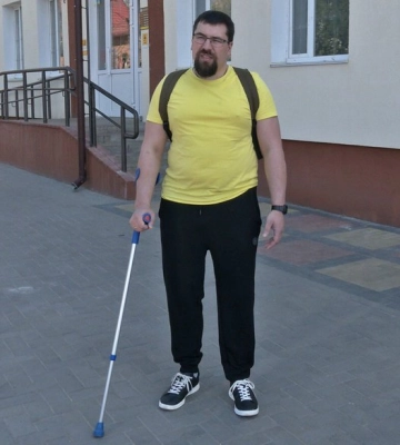 «Бігати – найперше. Ну і перемогти»: волинський боєць, який втратив частину ноги, вчиться жити з протезом