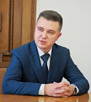 Премії, надбавки і допомога на оздоровлення. Зарплата у міського голови Миколаєва та його заступників