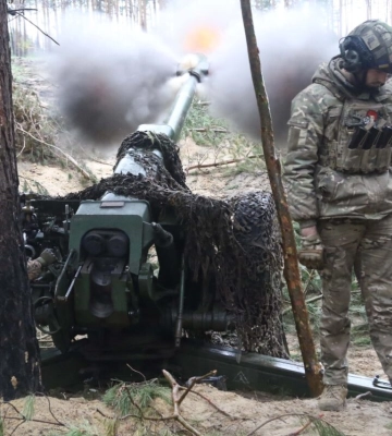 Уничтожают ВС РФ и технику: артиллеристы Д-30 в районе Кременной показали свою работу (видео)