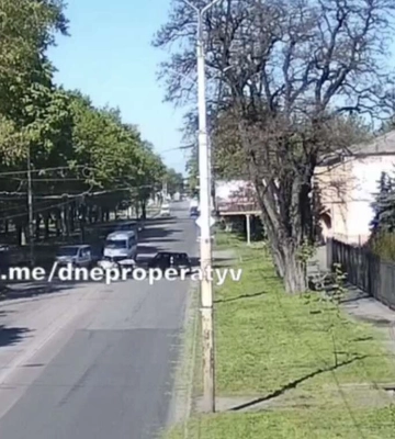 У Дніпрі на Нігояна два легковики не розминулися на перехресті: відео моменту ДТП